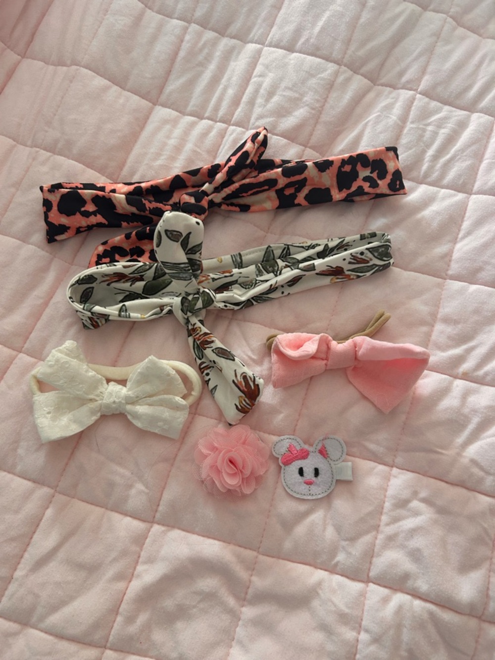 Toddler bows and clips